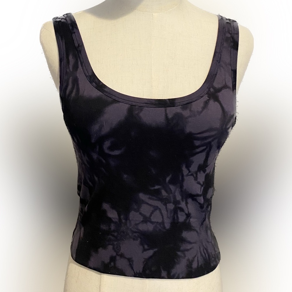 Half Moon by Modern Movement Seamless Ribbed Scoop Neck Tank Top  L